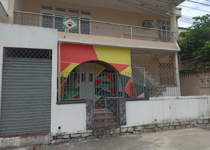 Hostel Leonardo